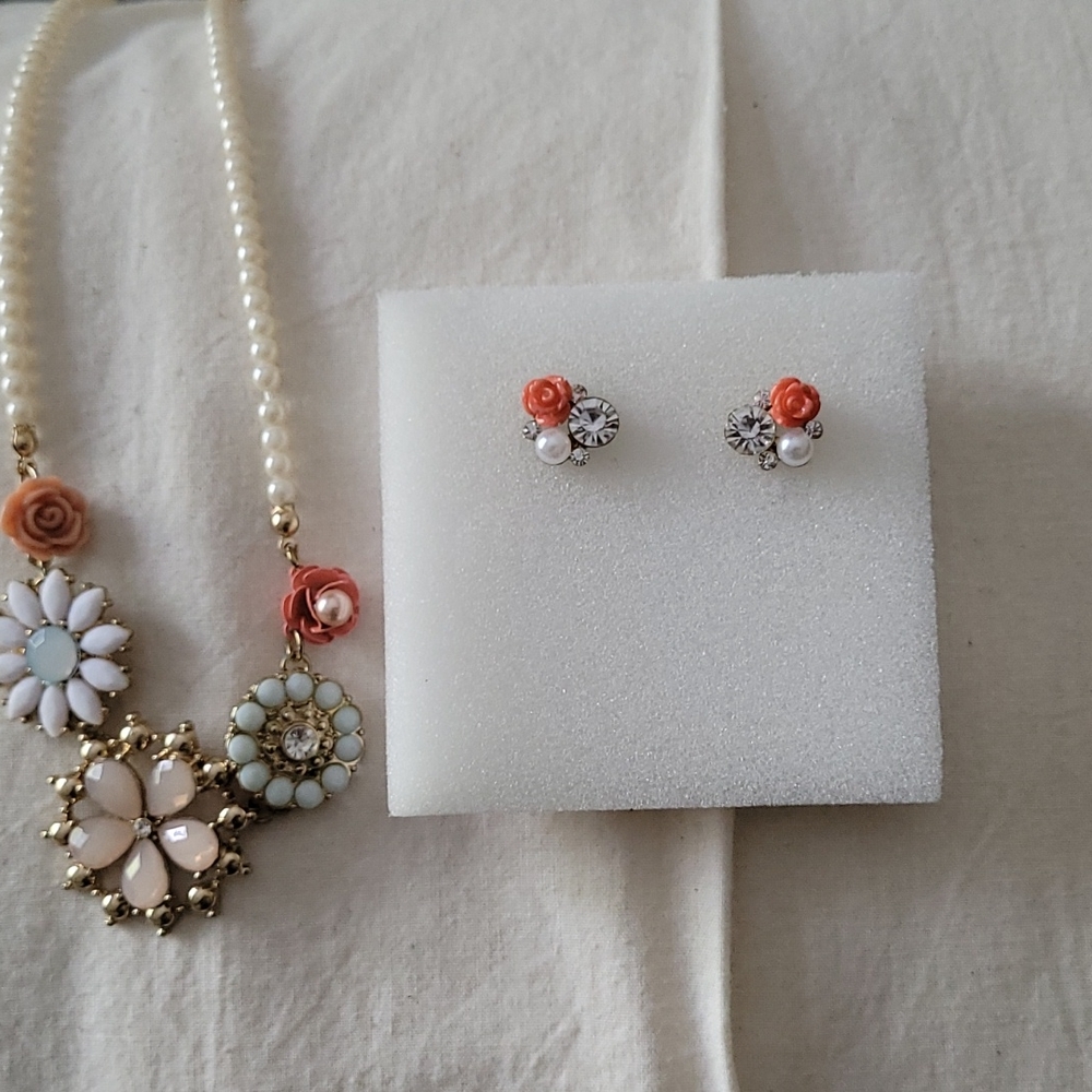 Necklace and earrings